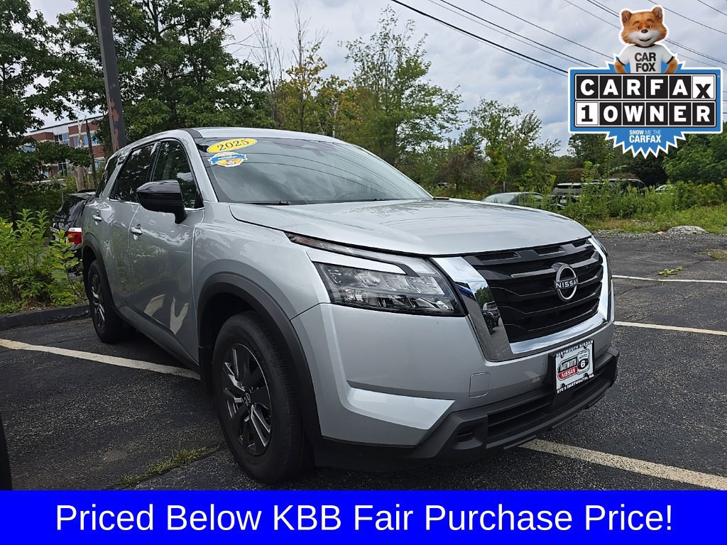 Used 2025 Nissan Pathfinder S AWD/4WD image 2
