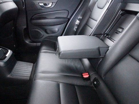 Certified 2023 Volvo S60 T8 Plus image 25