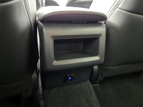 Used 2023 Toyota Camry SE w/ Convenience Package image 11