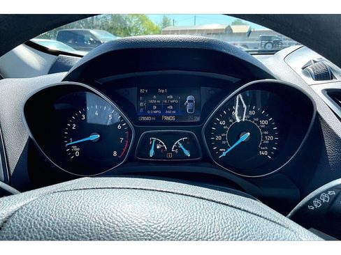 Used 2017 Ford Escape SE w/ Equipment Group 201A FWD image 13