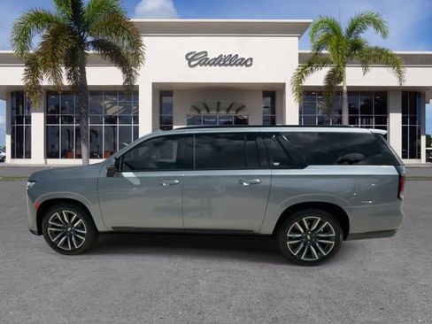 Certified 2023 Cadillac Escalade ESV Sport Platinum AWD/4WD image 8
