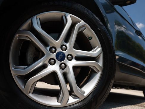 Used 2016 Ford Edge Titanium w/ Equipment Group 302A FWD image 26