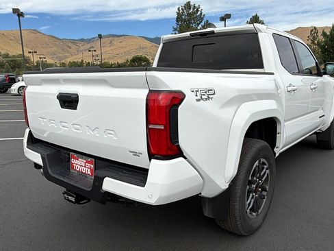Used 2024 Toyota Tacoma TRD Sport w/ TRD Sport Upgrade Package RWD image 3