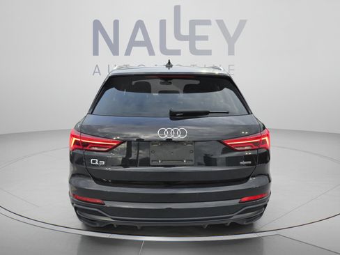 Used 2020 Audi Q3 2.0T Premium w/ Convenience Package AWD/4WD image 4