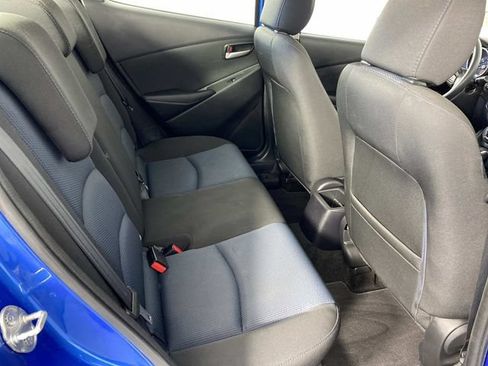 Used 2019 Toyota Yaris LE FWD image 12