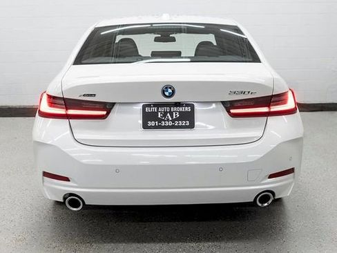 Used 2024 BMW 330e xDrive w/ Convenience Package image 4