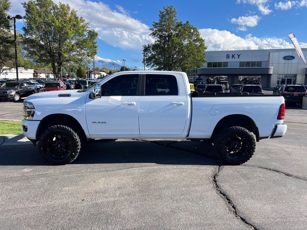 Used 2025 RAM 2500 Laramie AWD/4WD image 13