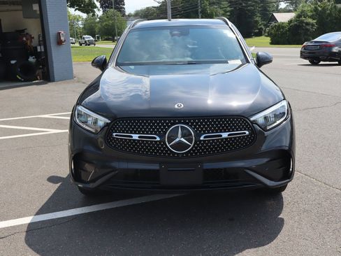 Used 2025 Mercedes-Benz GLC 300 4MATIC w/ AMG Line image 3