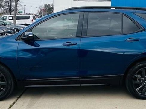 Used 2022 Chevrolet Equinox RS w/ RS Leather Package image 7