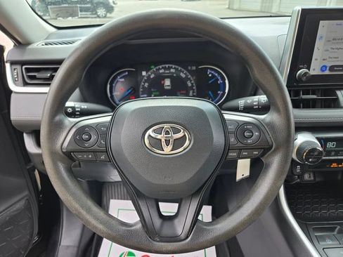 Used 2023 Toyota RAV4 LE AWD/4WD image 31