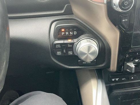 Used 2019 RAM 1500 Laramie image 27