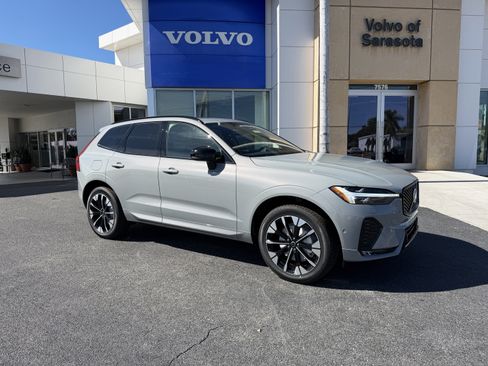 New 2026 Volvo XC60 B5 Plus w/ Climate Package image 2
