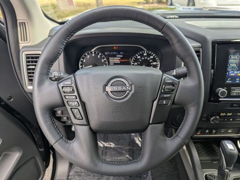 Used 2024 Nissan Frontier SV w/ SV Convenience Package image 25