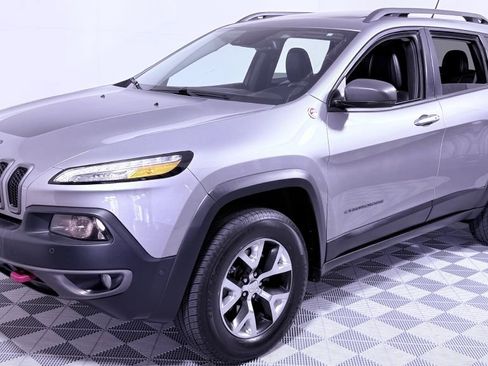 Used 2015 Jeep Cherokee Trailhawk w/ Comfort/Convenience Group image 7