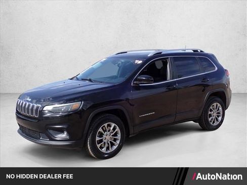 Used 2019 Jeep Cherokee Latitude Plus w/ Comfort/Convenience Group AWD/4WD image 1