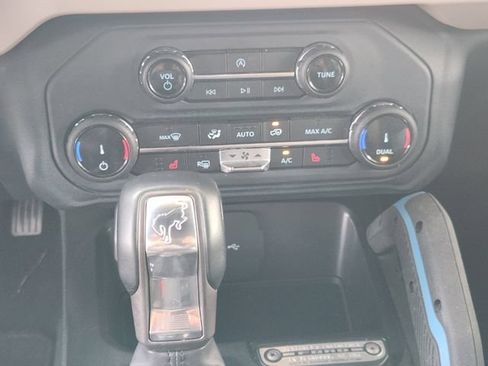 Used 2022 Ford Bronco Wildtrak AWD/4WD image 17