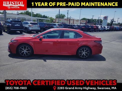 Used 2024 Toyota Camry SE w/ Audio Upgrade Package FWD image 4