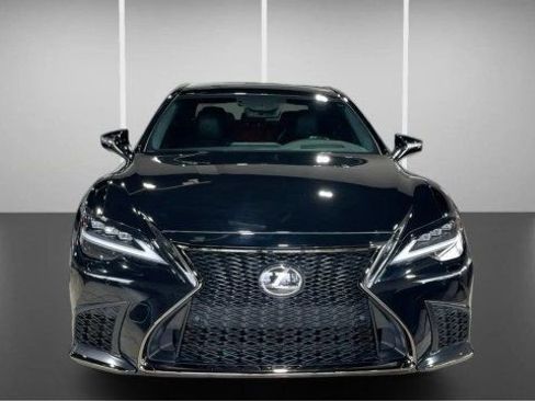 Used 2022 Lexus LS 500 F Sport image 2
