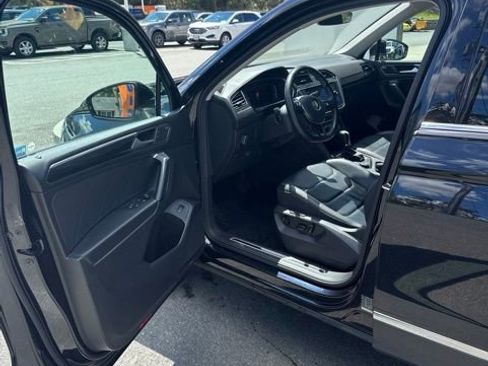 Used 2019 Volkswagen Tiguan SEL Premium AWD/4WD image 14