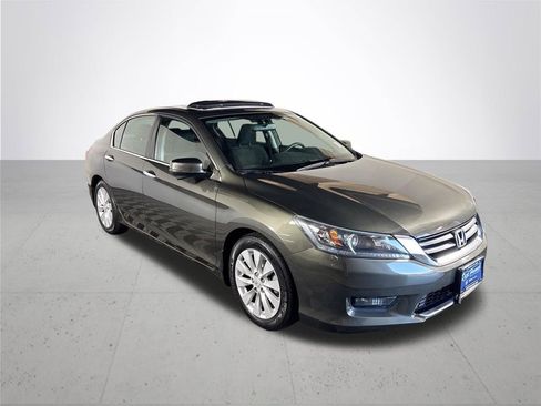 Used 2015 Honda Accord EX image 4