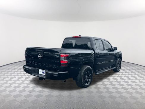 Used 2023 Nissan Frontier SV w/ Midnight Edition Package AWD/4WD image 5