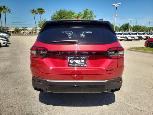 New 2026 Honda Pilot Sport image 5