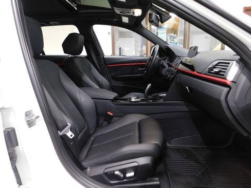 Used 2019 BMW 330i xDrive Wagon AWD/4WD image 93