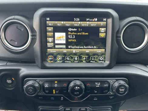 Used 2022 Jeep Wrangler Unlimited Sahara w/ Cold Weather Group image 25