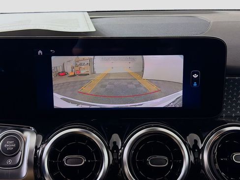 New 2026 Mercedes-Benz GLB 250 4MATIC image 17
