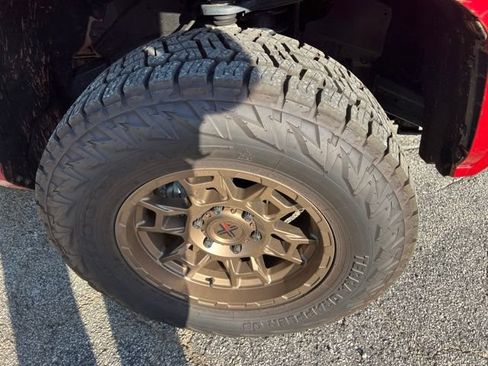 Used 2025 Toyota Tacoma SR RWD image 5