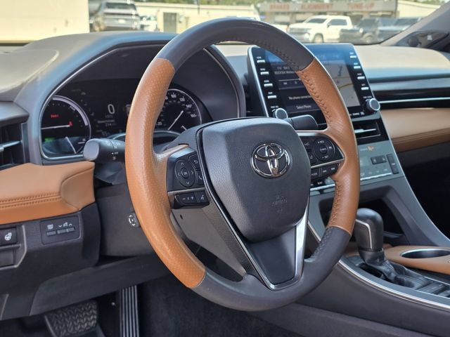 Used 2021 Toyota Avalon Limited FWD image 26