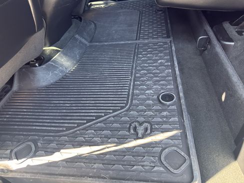 Used 2023 RAM 1500 Laramie AWD/4WD image 35