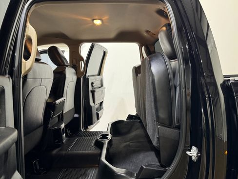 Used 2020 RAM 3500 Tradesman w/ Chrome Appearance Group image 19