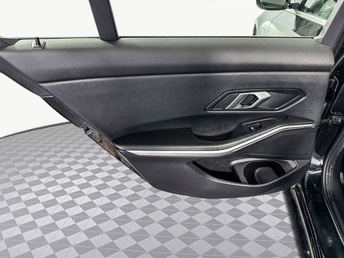 Used 2024 BMW 330e image 26