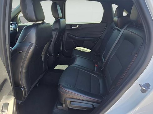 Used 2023 Ford Escape ST-Line Select AWD/4WD image 14
