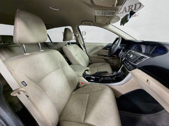 Used 2017 Honda Accord LX image 27