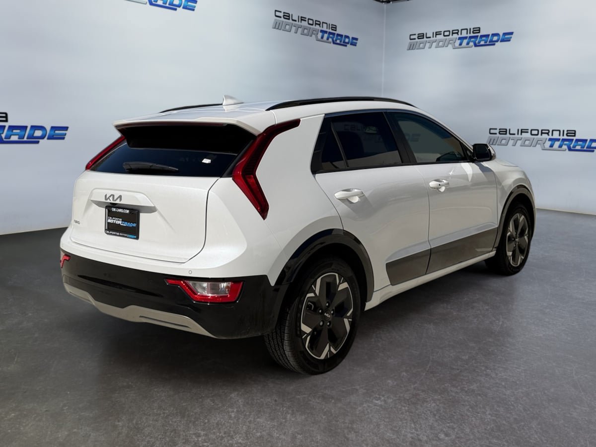 Used 2023 Kia Niro Wind FWD image 5