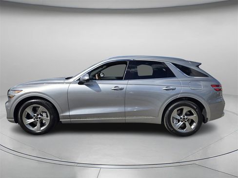 Used 2026 Genesis GV70 2.5T Advanced image 3