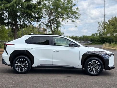 Certified 2024 Toyota bZ4X AWD w/ Weather Package image 6