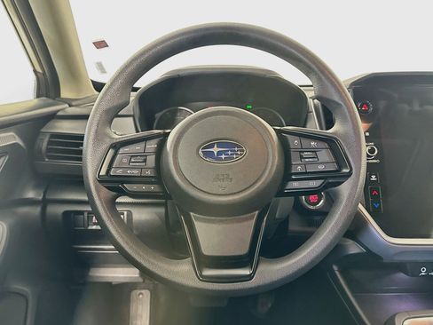 Used 2025 Subaru Crosstrek 2.0i Premium AWD/4WD image 17