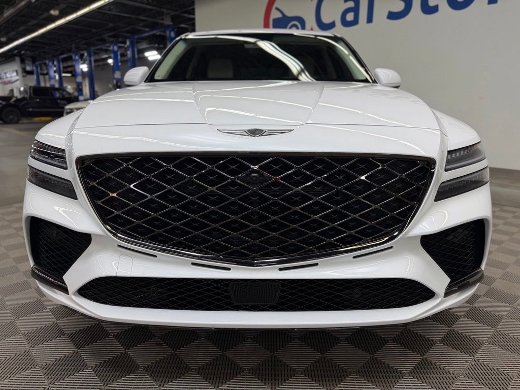 Used 2025 Genesis GV80 3.5T e-SC AWD/4WD image 2