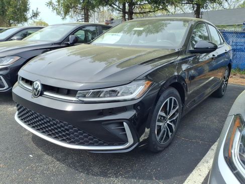 New 2026 Volkswagen Jetta SE FWD image 4