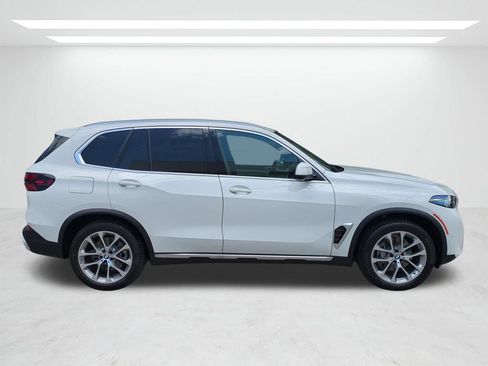 New 2026 BMW X5 sDrive40i w/ Parking Assistance Package RWD image 3