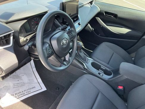 Used 2025 Toyota Corolla LE FWD image 15