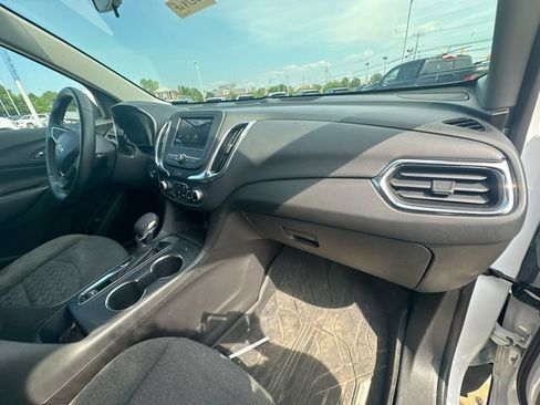 Used 2023 Chevrolet Equinox LT FWD image 33