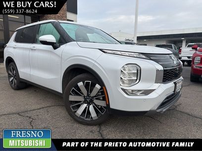 Used 2025 Mitsubishi Outlander SE