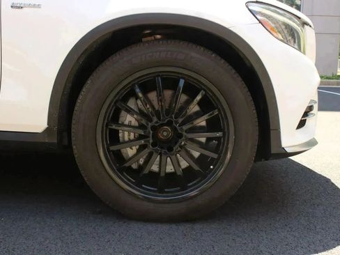 Used 2019 Mercedes-Benz GLC 43 AMG 4MATIC image 4