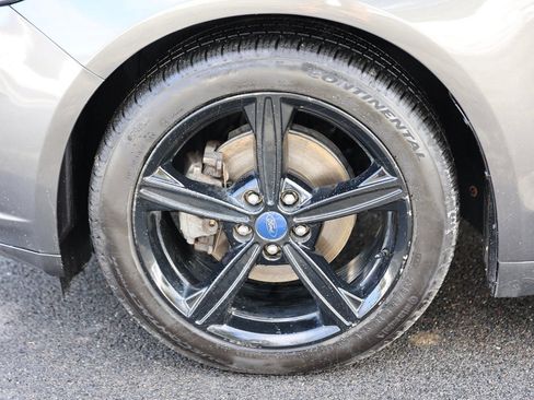 Used 2016 Ford Fusion SE image 11