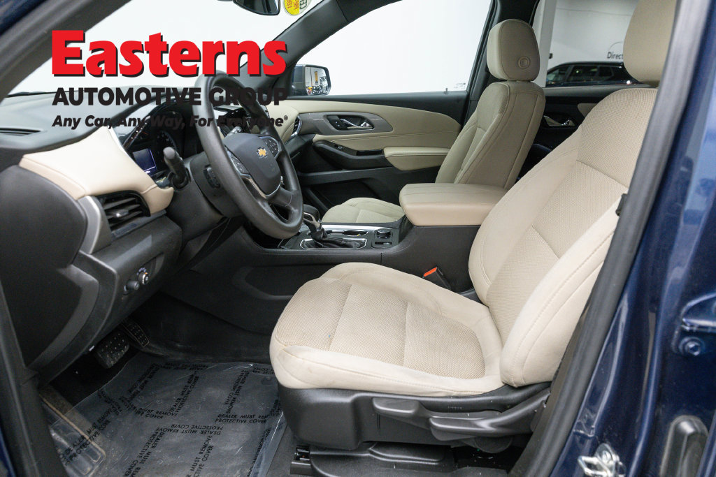 Used 2023 Chevrolet Traverse LS w/ Safety Package FWD image 15