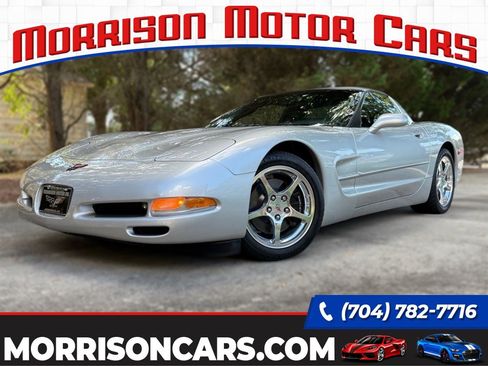 Used 2004 Chevrolet Corvette Coupe w/ Preferred Equipment Group image 1